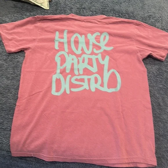 House Party Distro Tシャツ WRMFZY SUPDEF SUPDEF X HOUSE PARTY DISTRO Tシャツ wrmfzy - メルカリ